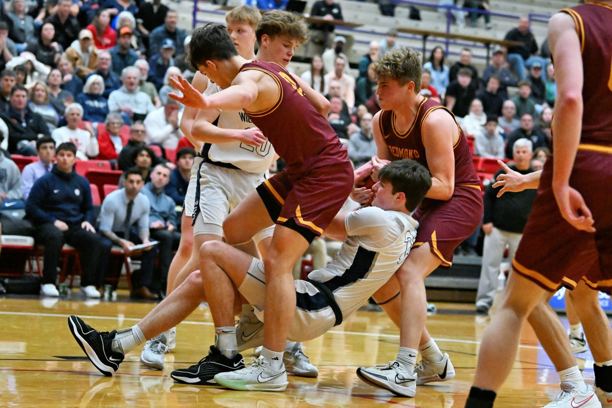 a Wilsonville Redmond 5A Oregon boys basketball quarterfinal 2024 Leon Neuschwander 55